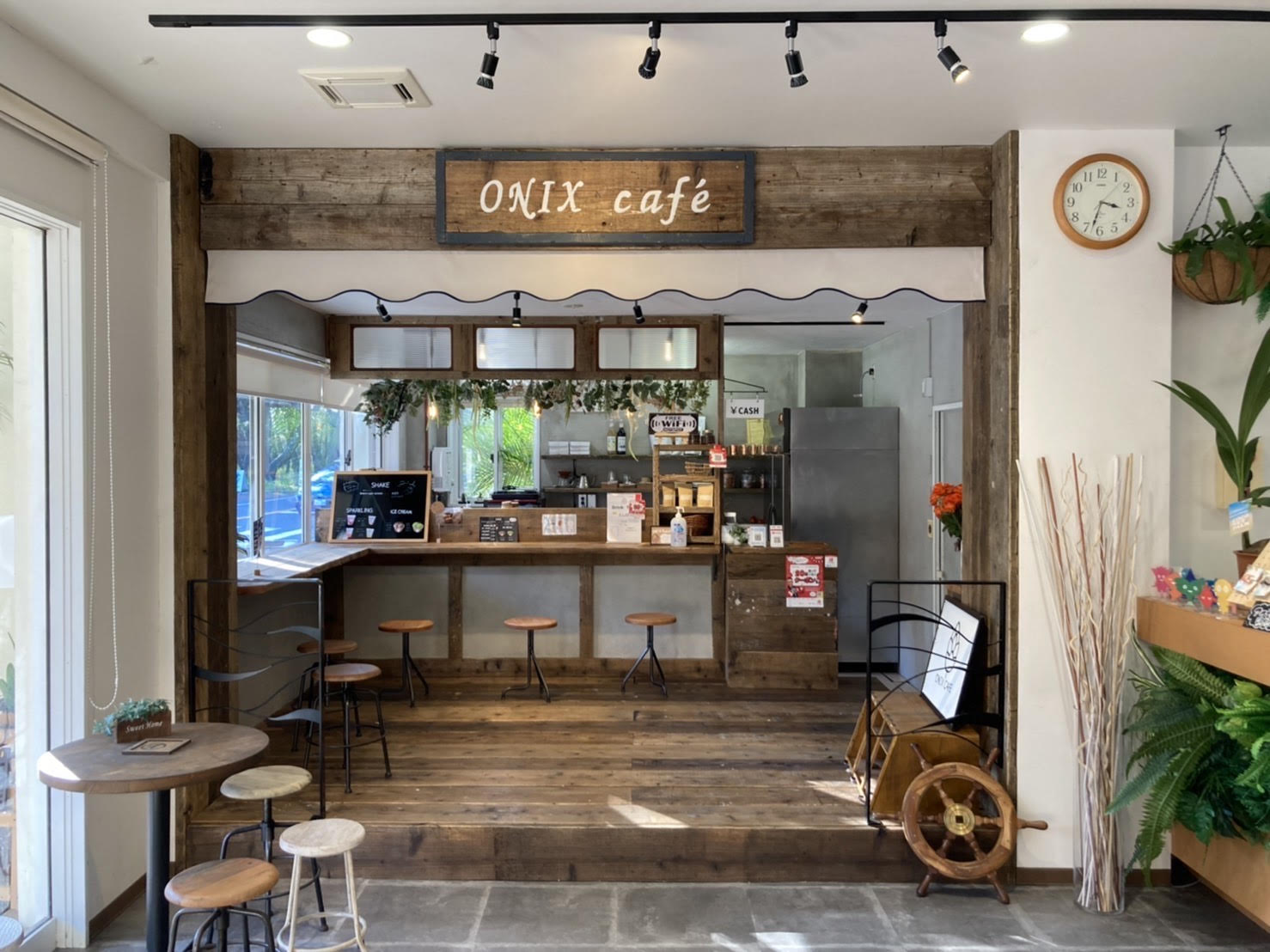 【スタッフ募集】※ONIXcafé（虹松店）